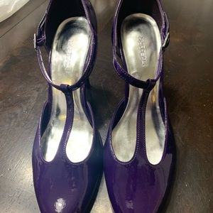Purple patent leather heel
